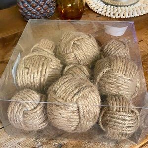 New Room & Retreat Decorative Jute Balls